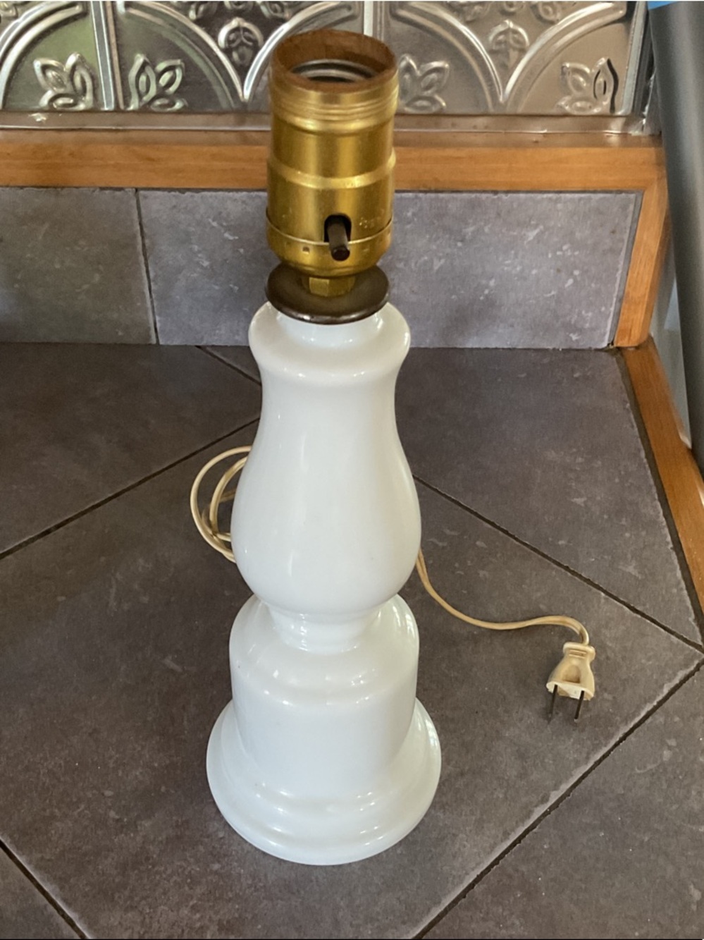 White Milk Glass Table Lamp vintage